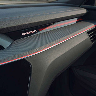Decor passenger side Audi SQ8 Sportback e-tron