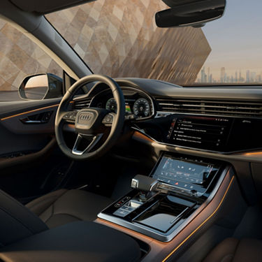 Audi Q8 TFSI e sisätilat