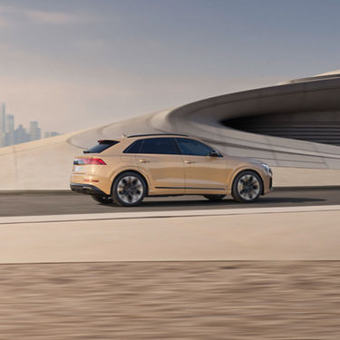 Q8 SUV’nin yandan görünümü