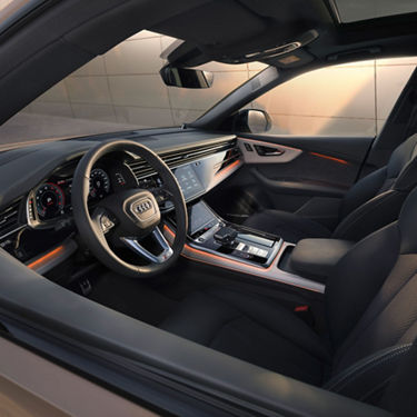 Q8 SUV iç mekan yan görünümü