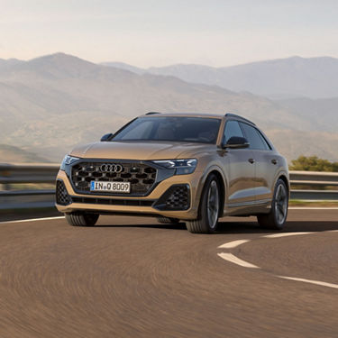 Dynamische Ansicht des Audi Q8 SUV