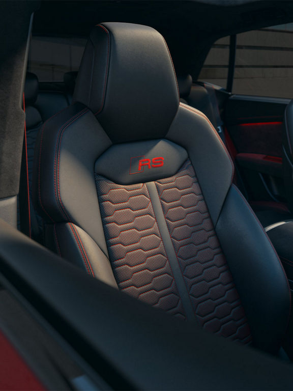 Audi RS Q8 performance interior seats