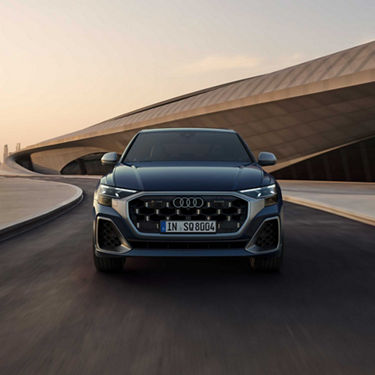 Front view Audi SQ8 SUV 