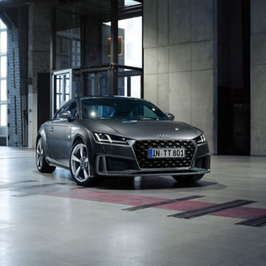 Foto del frontal del Audi TT Coupé. 