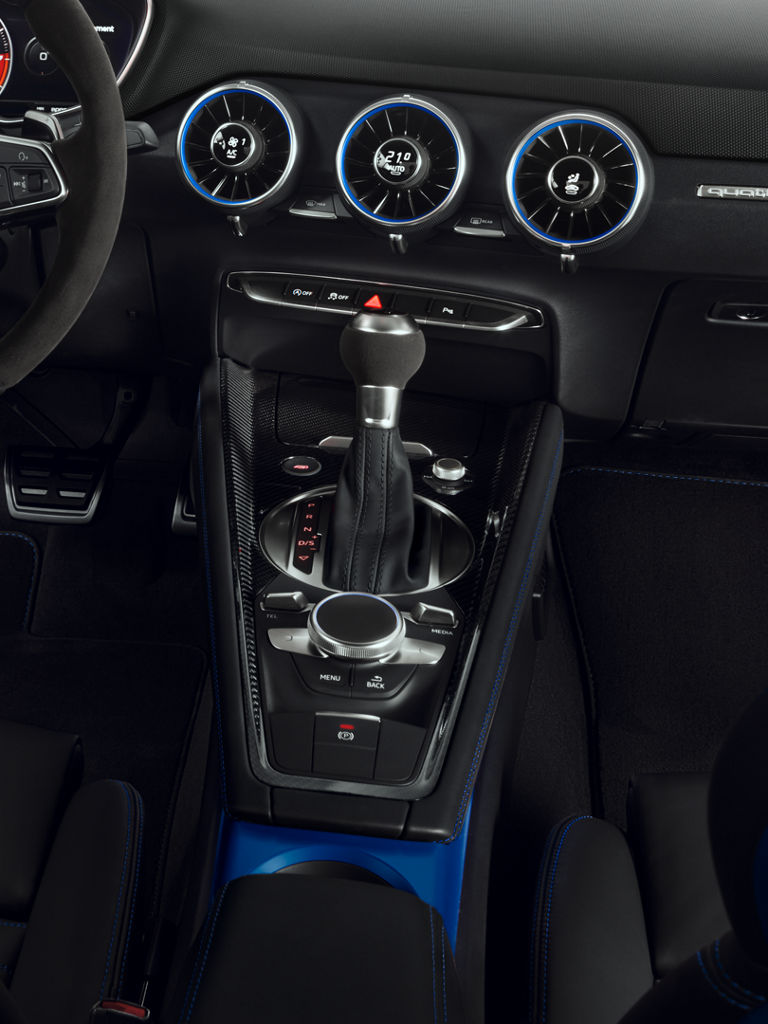 Audi TT RS Entertainment 
