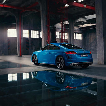 1920x1920-audi-tts-coupe-stage-desktop-2021-181005_1.jpg