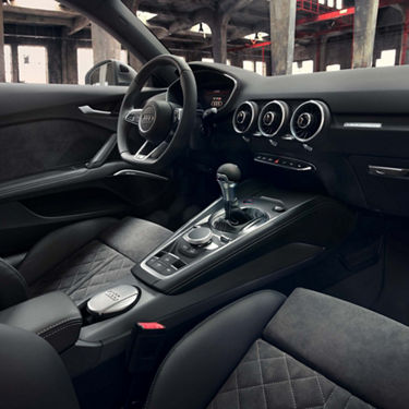 Audi TTS Roadster standard sports seats plus