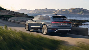 Seitenansicht S6 Avant e-tron dynamisch