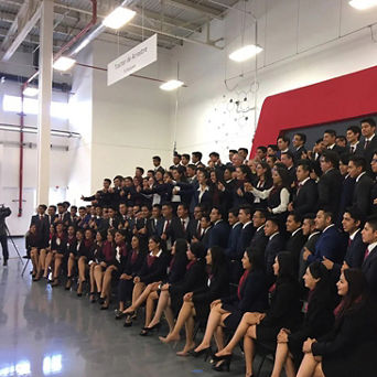 180829_graduacion-primera-generacion-aprendices730x730.jpg