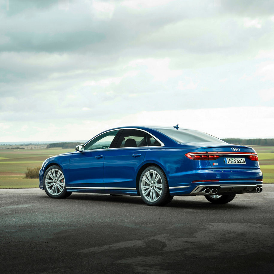 Audi  S8