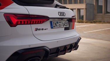 Nærbilde av bakparten på Audi RS 6 Avant GT