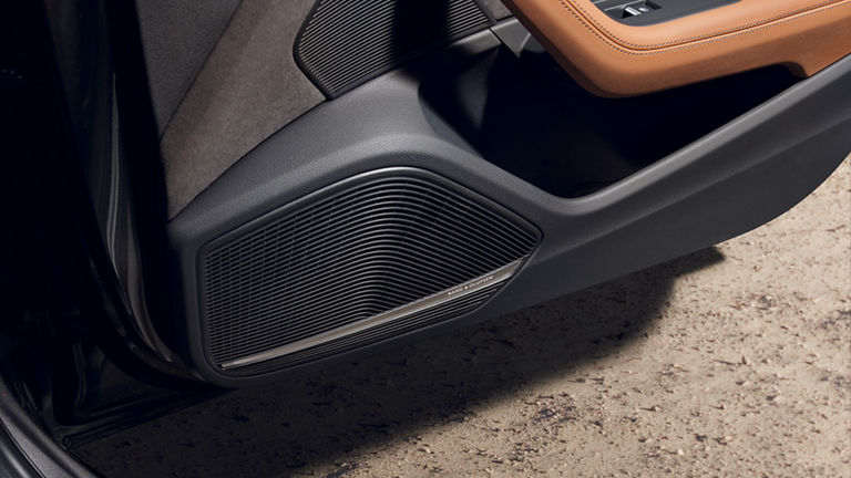 Audi RS 6 Avant interior view with model