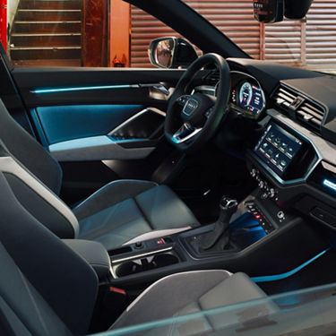 Front seat view of interior of Q3.