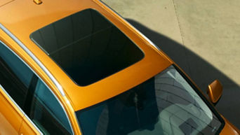 Ariel view of Audi Q8 showing sunroof.