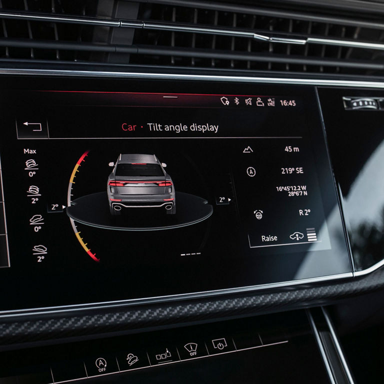 Touchscreen display panel inside Audi RS Q8.