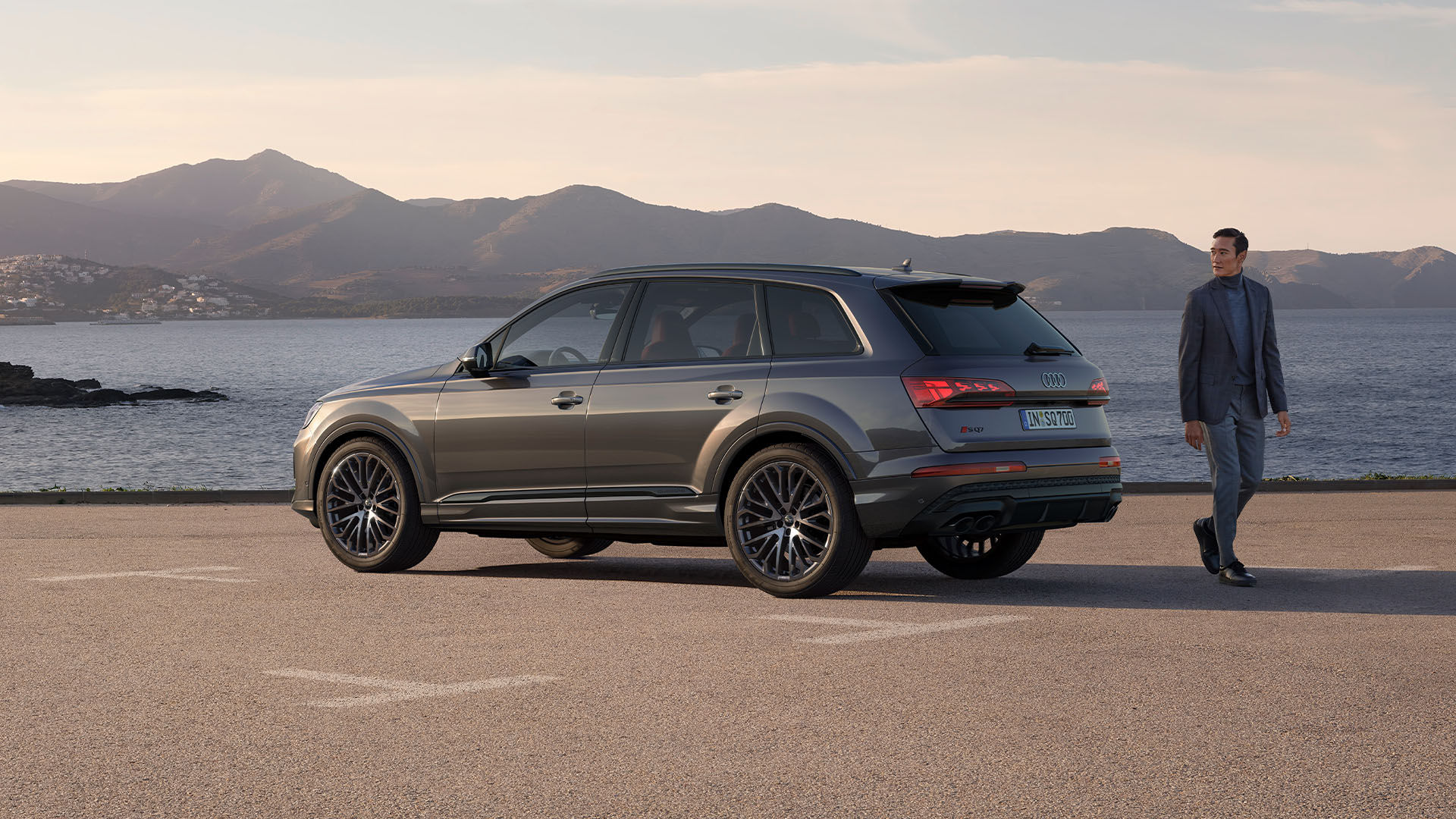 Audi SQ7 - Luxury performance SUV