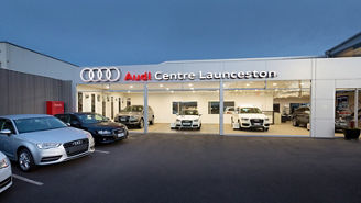 This links opens dealer website in a new tab/window