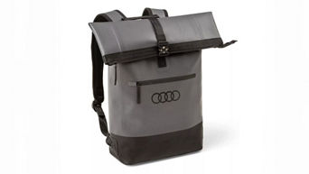 Audi Outdoor Rucksack vor weißem Hintergrund