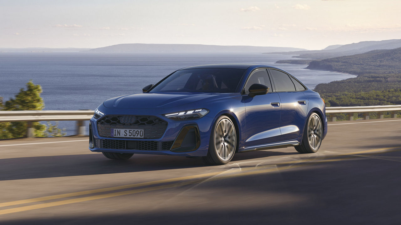 【海外限定・新品】AUDI ブルー・スリー80周年記念車 Audi S / RSモデル 特別試乗会 | Audi 新潟